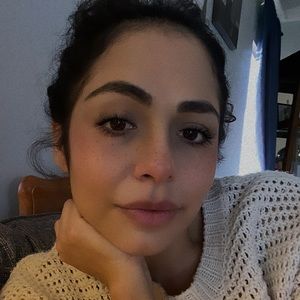 Meet your Posher, Adriana